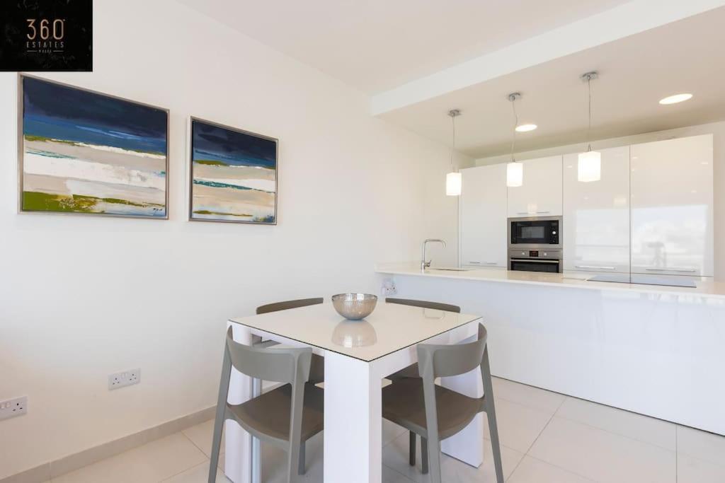 Modern 2Br Apt In The Quaint Village Of Marsaskala & Ac By 360 Estates Esterno foto