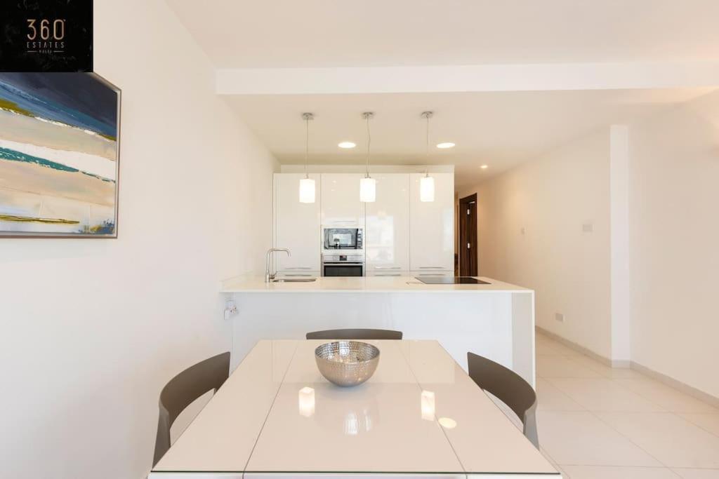 Modern 2Br Apt In The Quaint Village Of Marsaskala & Ac By 360 Estates Esterno foto